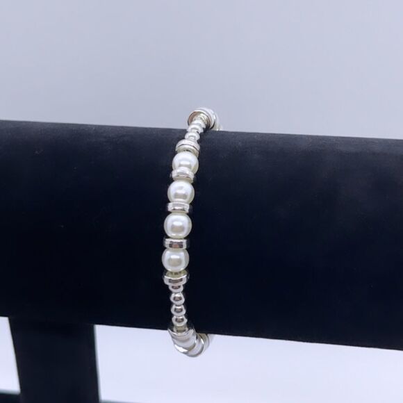 NWT Wool + Pepper Co. Silver & Pearl Bracelet - Picture 5 of 5